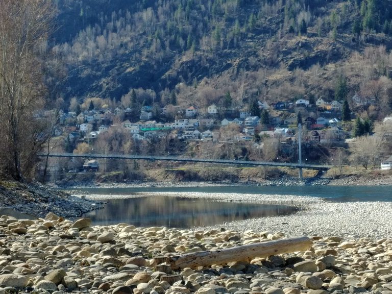 Commercial truck dumps grey water into Columbia River: RCMP