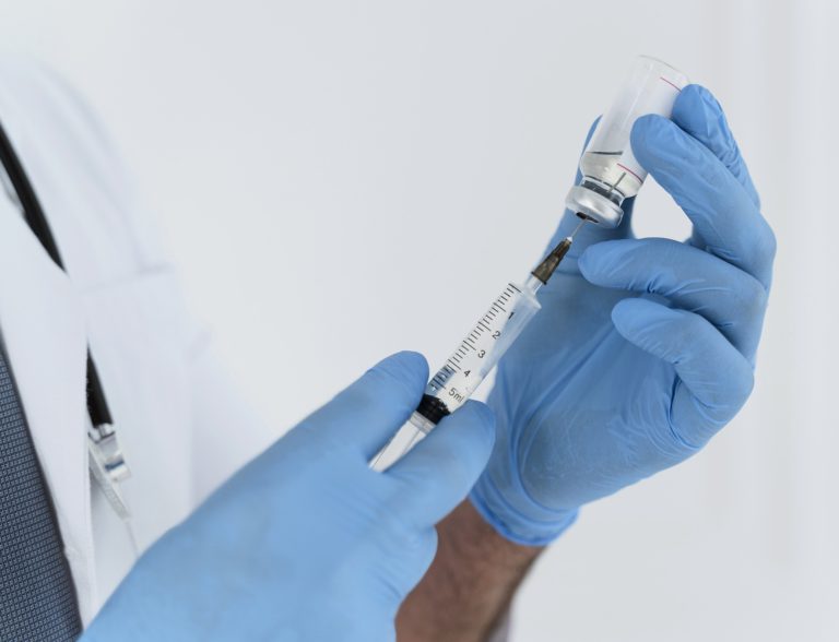 Vaccine policy remains for B.C. healthcare workers 