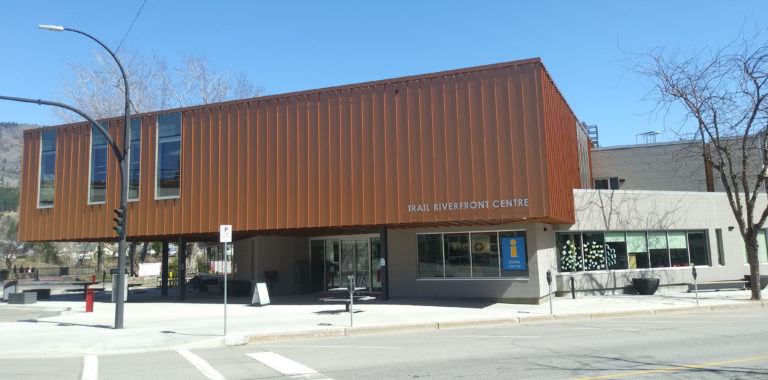 Trail to remove benches, tables from Riverfront Centre entrance