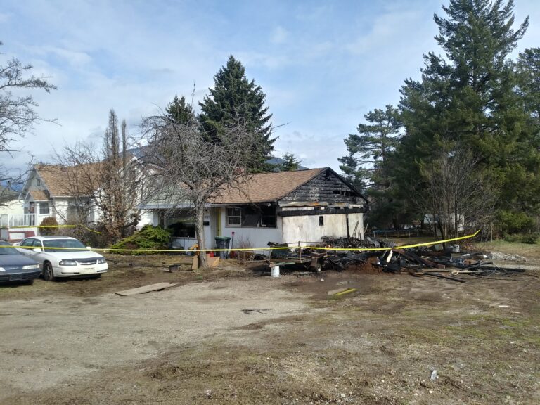 Burned Castlegar home to be demolished