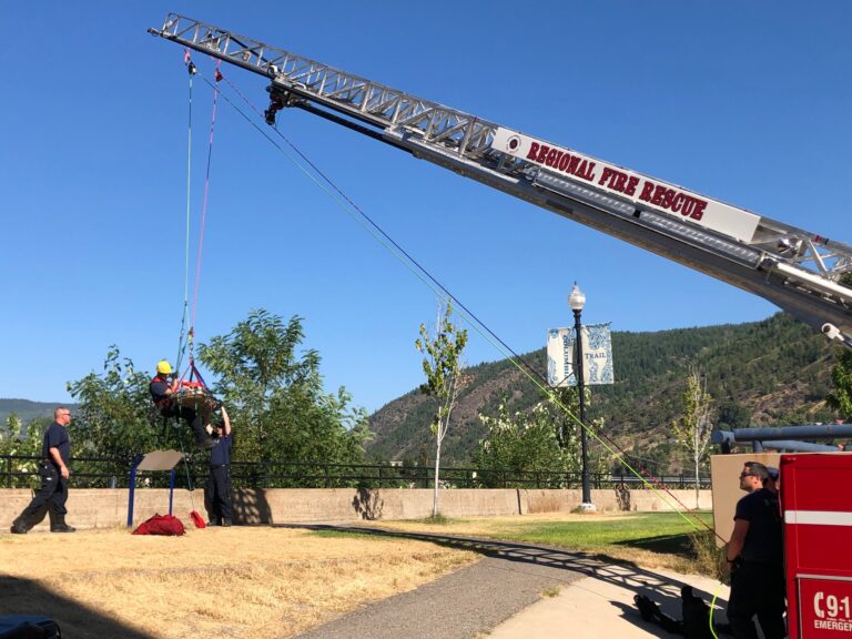 Man injured in jump from Trail river wall