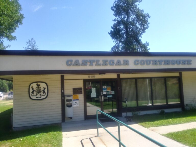 Bench warrant issued for Castlegar arson suspect