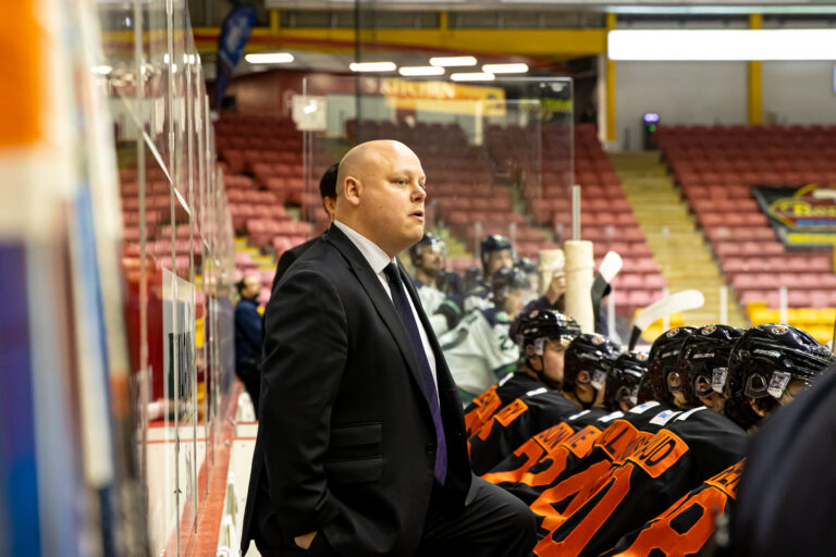 Smoke Eaters coach Tim Fragle signs extension to 2025
