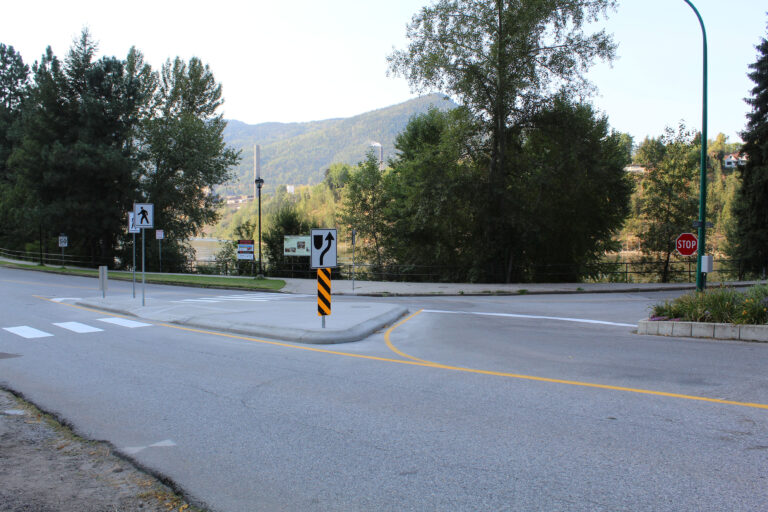 New Sunningdale pedestrian crossing completed