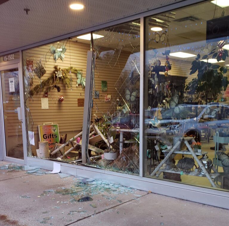 Car crashes into Castlegar business
