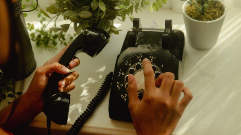 Phone to process grief proposed for Castlegar