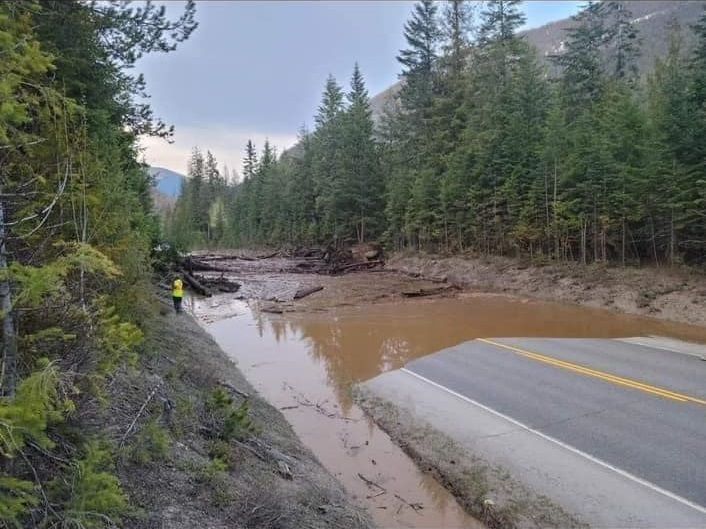 UPDATED: Bombi Pass, Kootenay Pass reopen