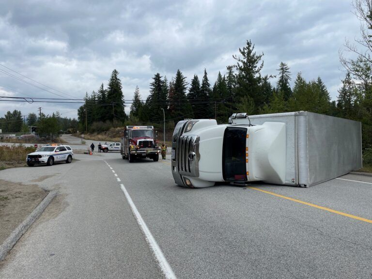 UPDATED: 14th Avenue in Castlegar reopens after crash