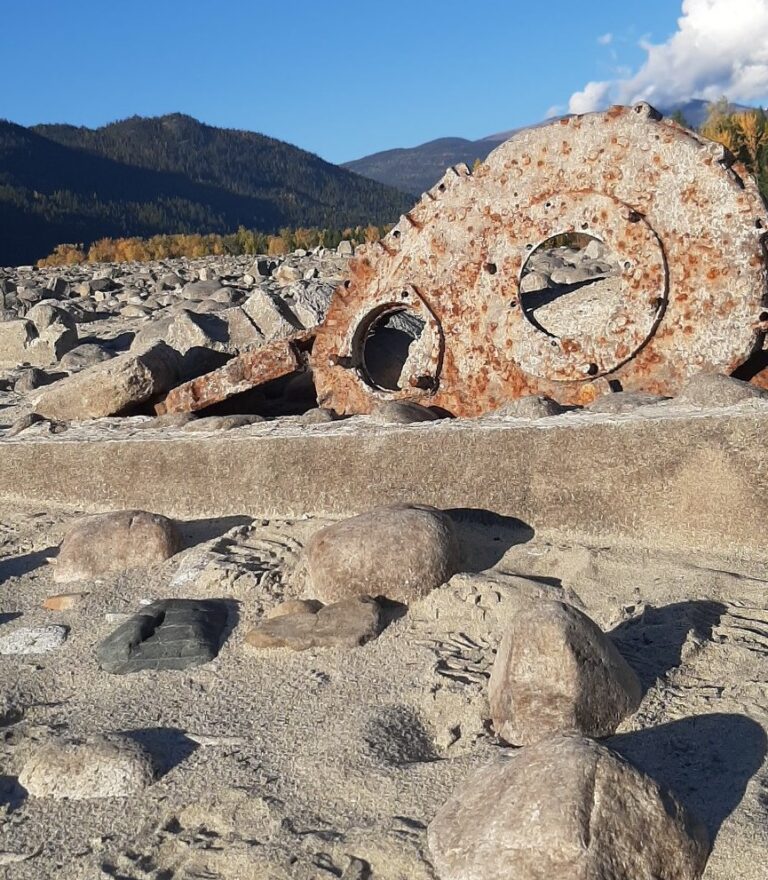 Low Arrow Lakes levels reveal pre-dam debris