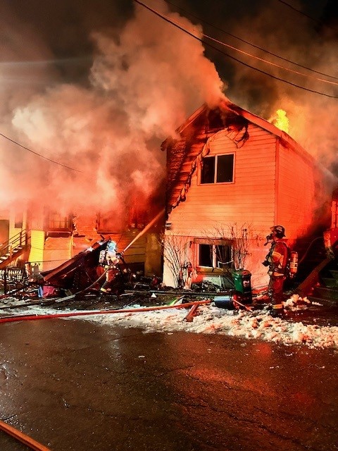 Home on Reservoir Road in Trail burns