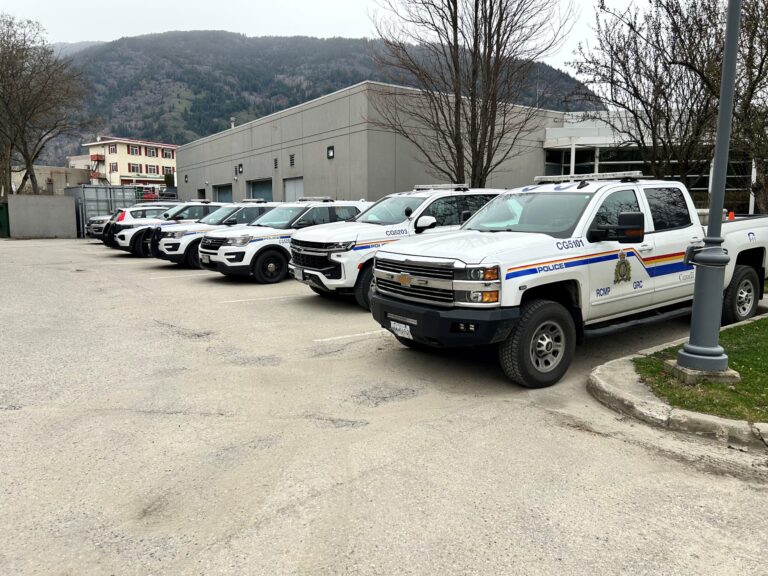 Single vehicle collision results in damaged fire hydrant in Castlegar