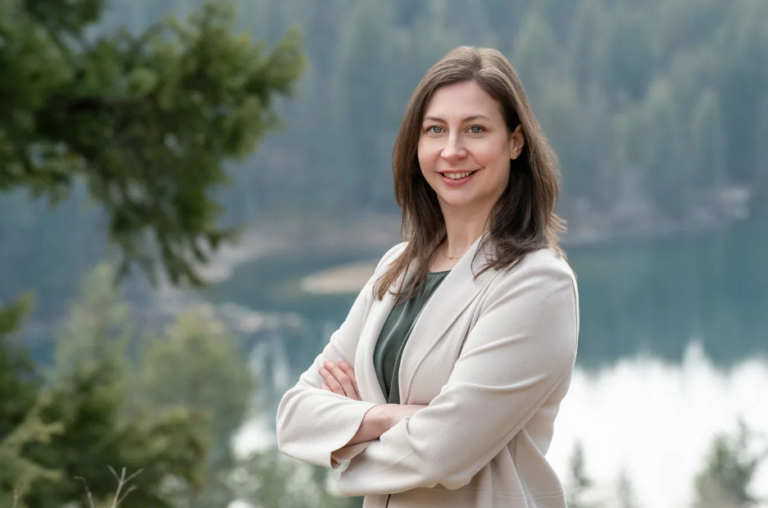 Columbia–Kootenay–Southern Rockies NDP candidate Kallee Lins